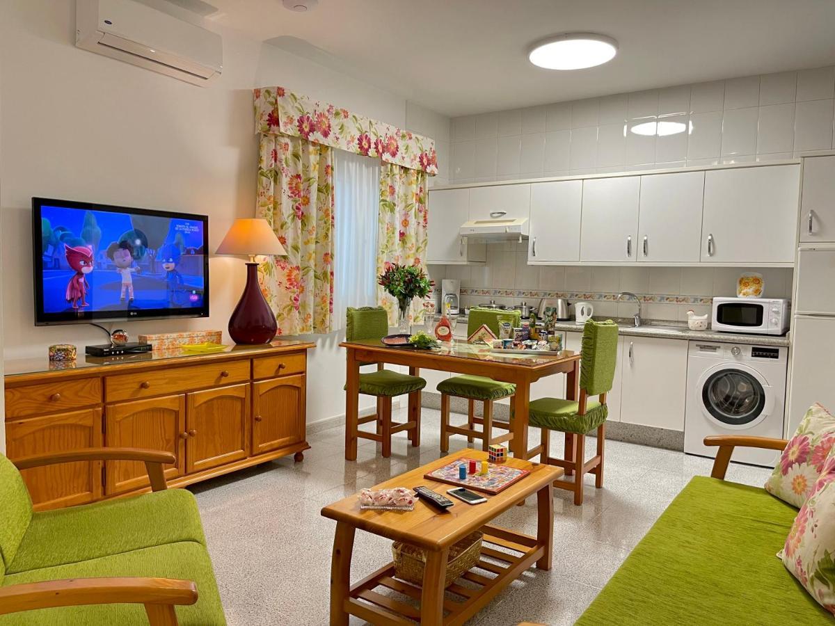 Emycanarias Holiday Homes Vecindario Extérieur photo