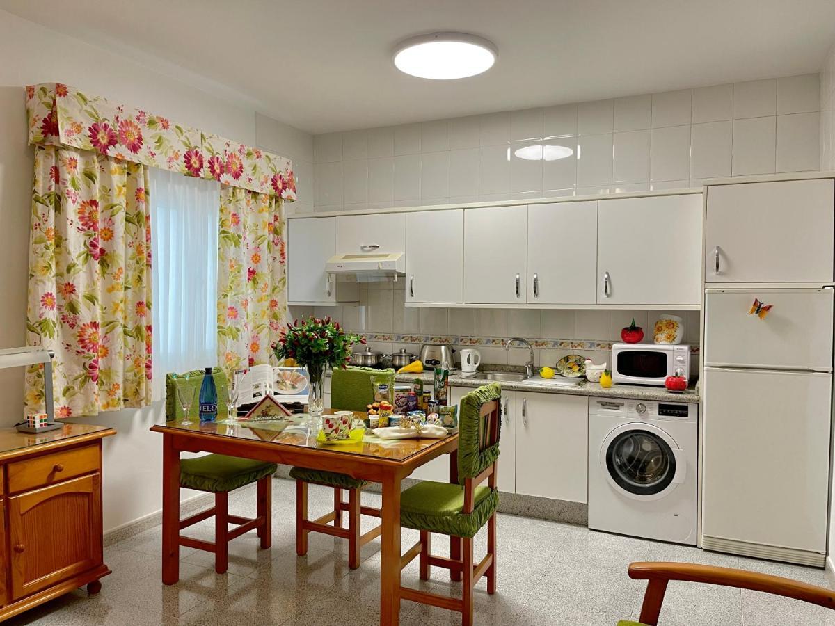 Emycanarias Holiday Homes Vecindario Extérieur photo